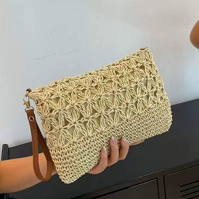 Summer Starburst Straw Envelope Bag – 2-in-1 Versatility