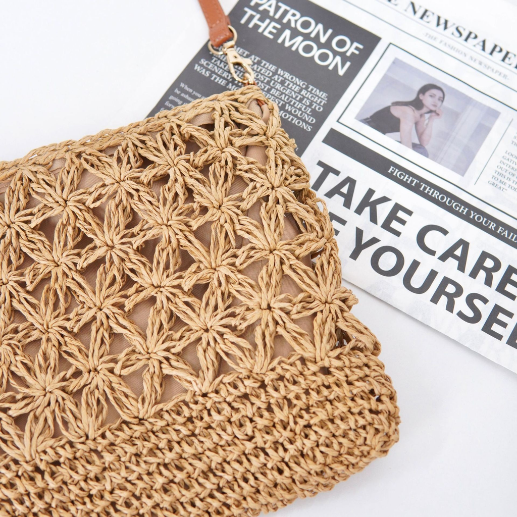 Summer Starburst Straw Envelope Bag – 2-in-1 Versatility
