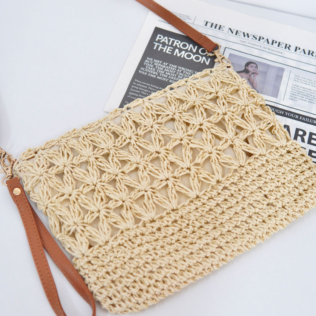 Summer Starburst Straw Envelope Bag – 2-in-1 Versatility