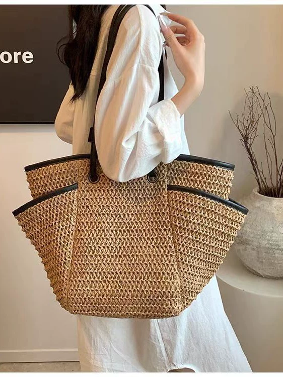 The Heritage Woven Bucket Tote | Premium Zipper Straw Handbag
