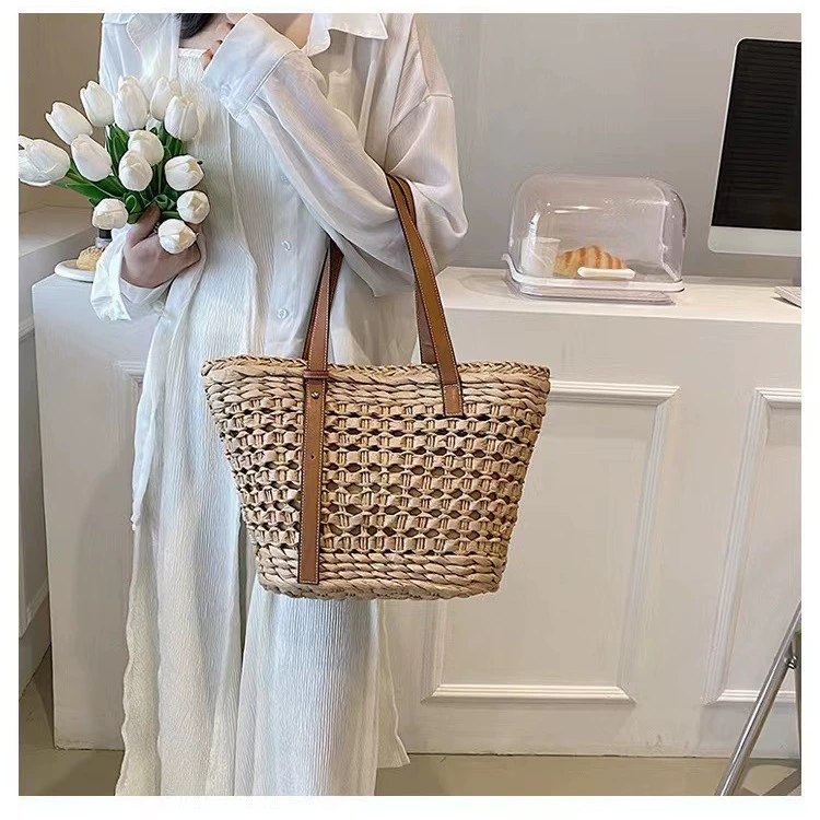 Hollow Woven Straw Tote Bag, Leather Strap Literary Oriental Style Zipper Shoulder Handbag, Medium Horizontal Square Summer Daily Shopper Purse (Khaki, Off White)