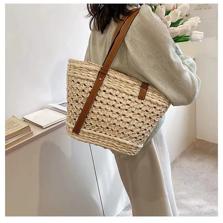 Hollow Woven Straw Tote Bag, Leather Strap Literary Oriental Style Zipper Shoulder Handbag, Medium Horizontal Square Summer Daily Shopper Purse (Khaki, Off White)