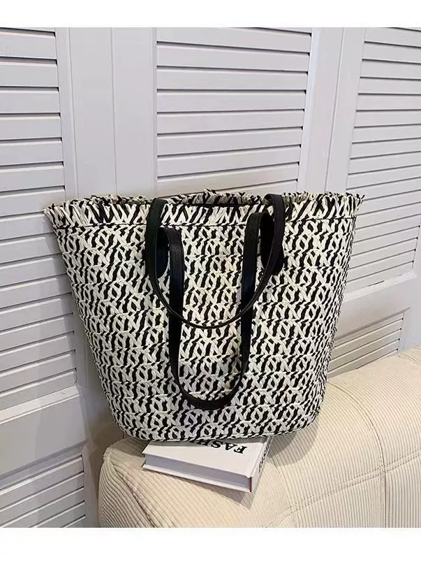 Fringe Plaid Paper Straw Tote Bag, Minimal Urban Style Leather Shoulder Strap Zipper Woven Shopper Purse, Medium Vertical Square Summer Daily Handbag