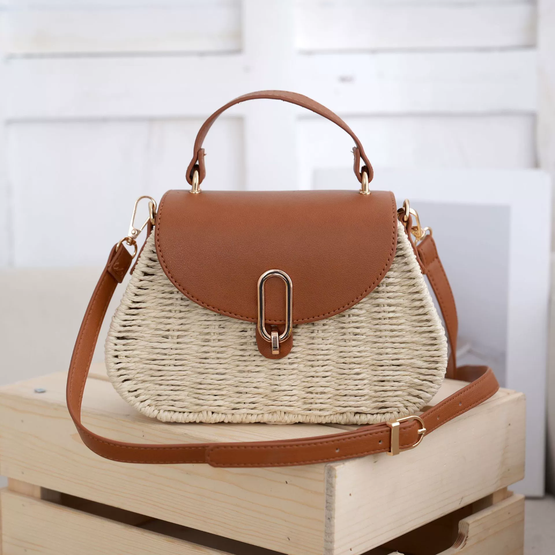 Paper Woven Mini Satchel Straw Crossbody Bag, Urban Minimalist Metal Lock Flap Top Handle Purse, Small Oval Spring 2026 Daily Handbag